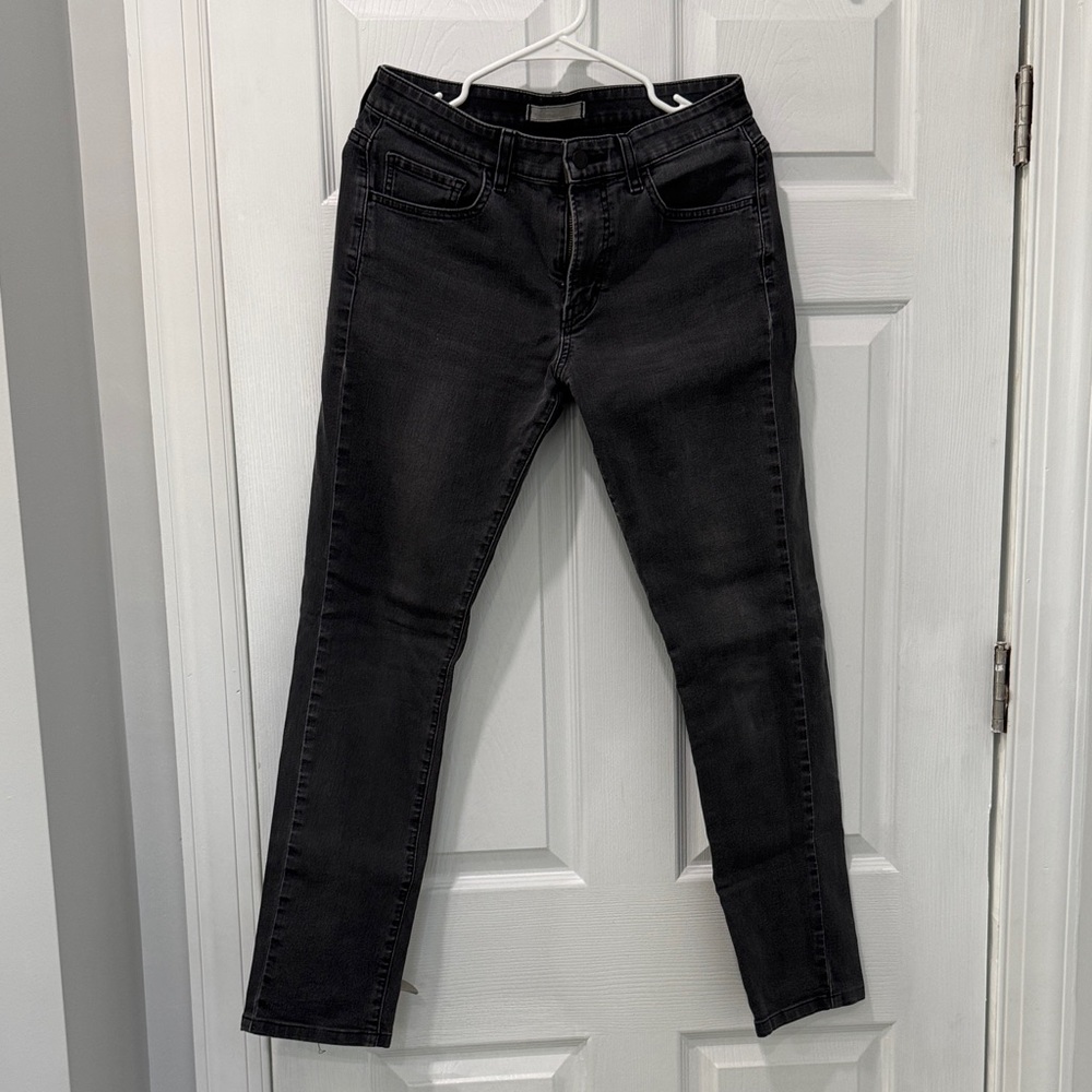 Uniqlo Classic Black Men's Jeans 
Waist 29in
Inseam 29.5in